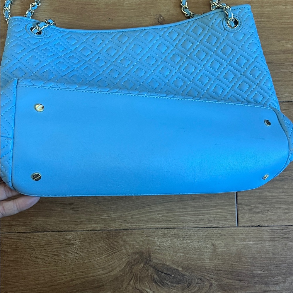 Tory Burch Light Blue Leather Marion Quilted Tote - Picture 4 of 10